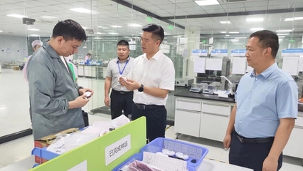 鐘山縣政府與臻業(yè)誠(chéng)產(chǎn)研院聯(lián)合開展賀州企業(yè)服務(wù)調(diào)研，助力實(shí)體經(jīng)濟(jì)新發(fā)展